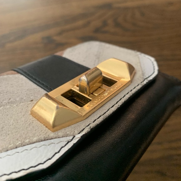 Used Condition Rebecca Minkoff Small Leather Wallet - Picture 14 of 16